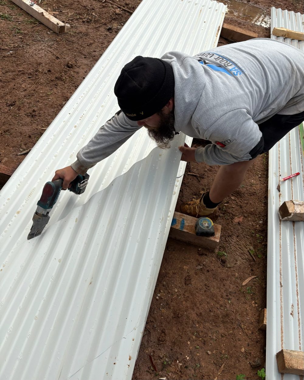 sa-roof-covers-team-at-work-2